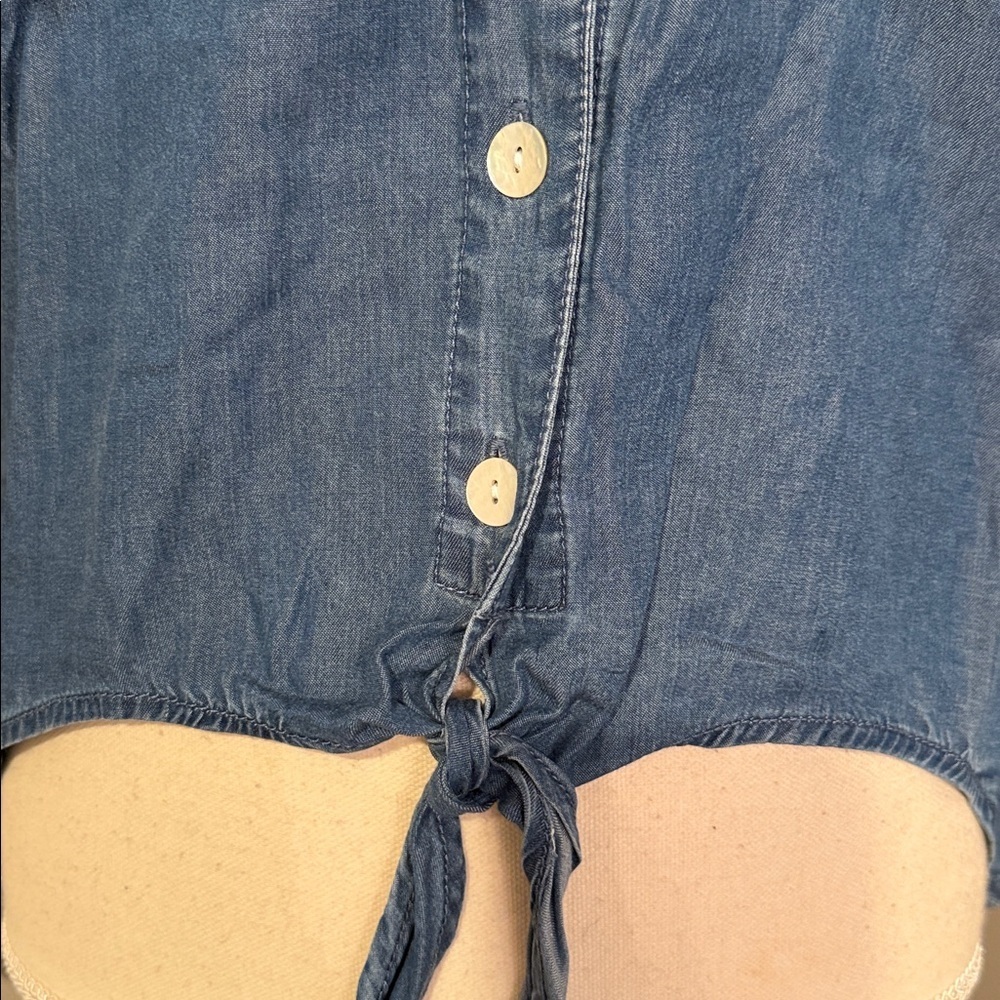 Women's Blue Button-FrontShirt - size large - Picture 2 of 6